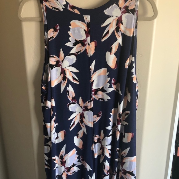 Soft Flowy Top - Picture 3 of 5